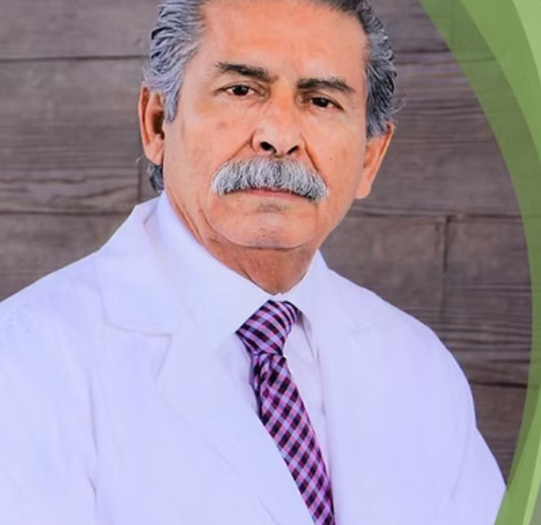 Dr. Emilio De Hoyos