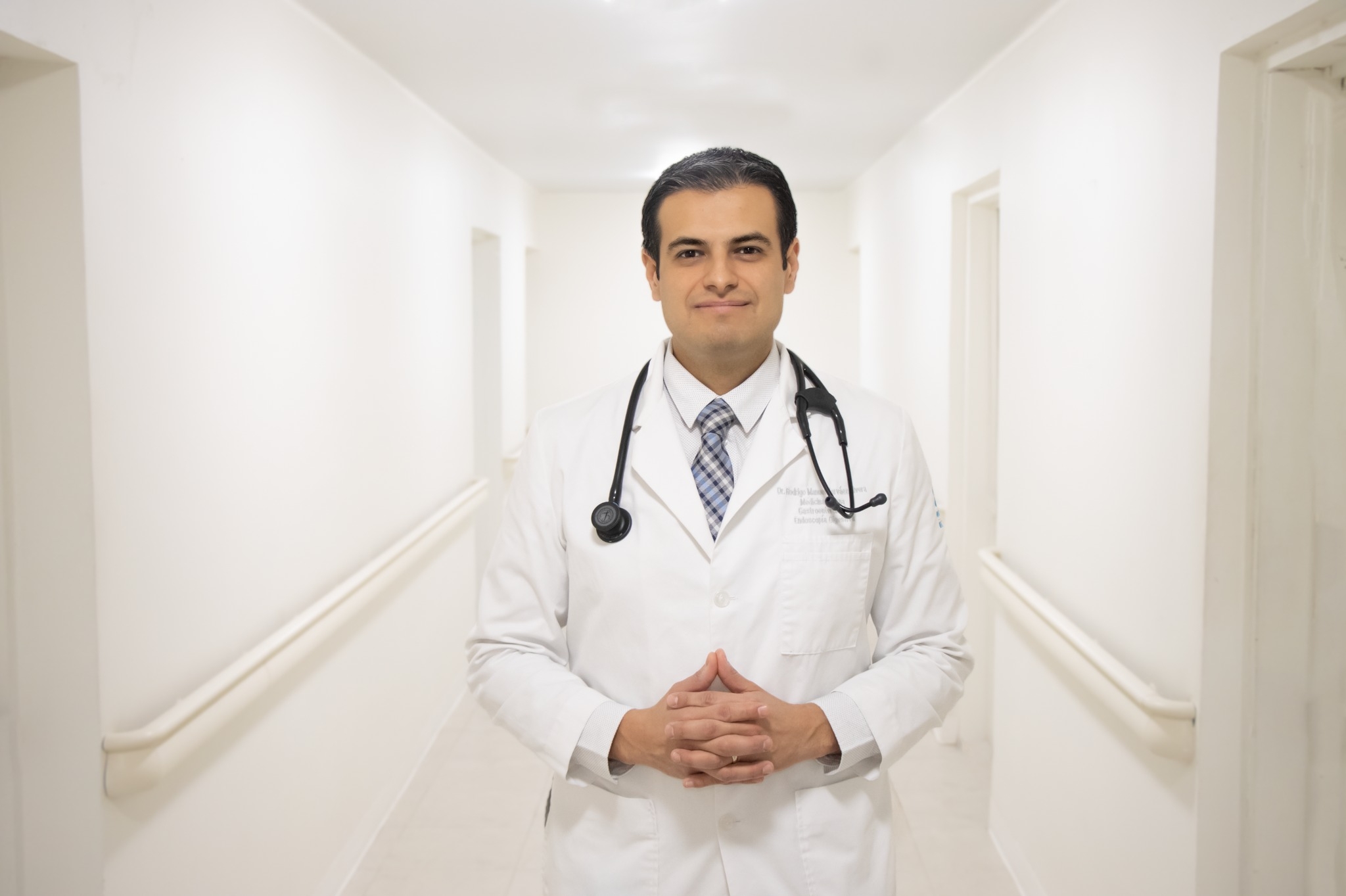 Dr. Rodrigo Narváez